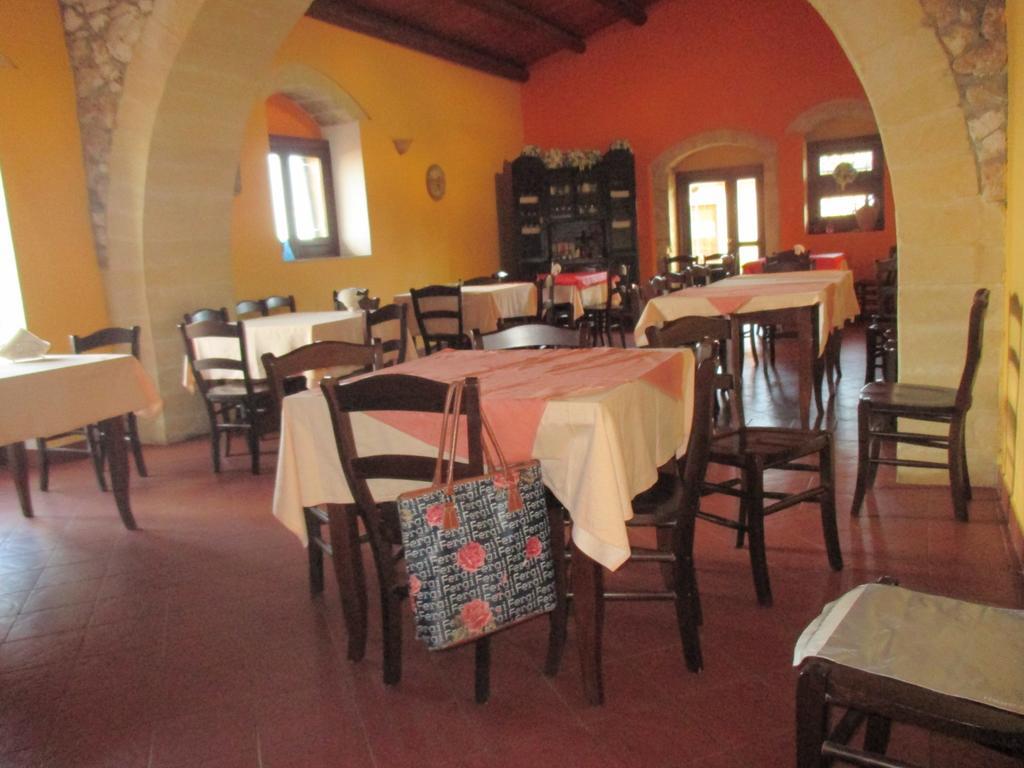 Le Mangiatoie Del Re Giordano Villa Avola Kültér fotó