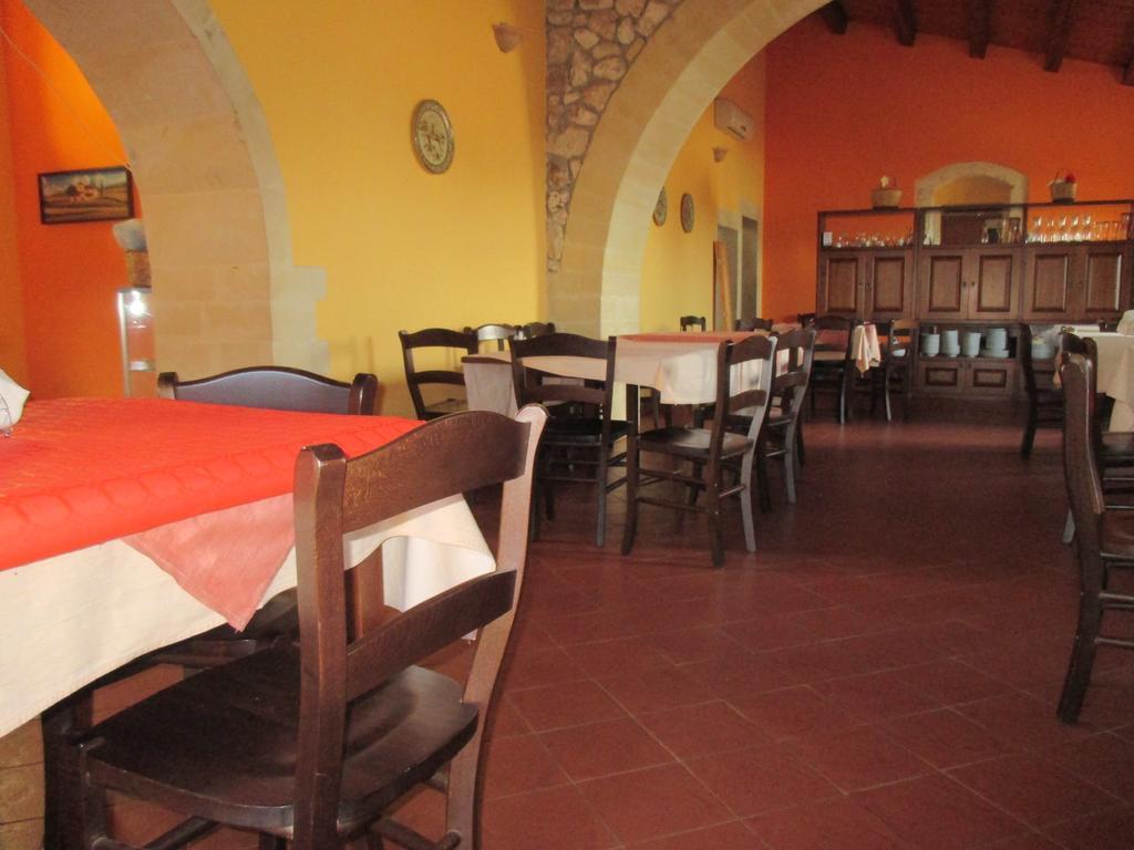 Le Mangiatoie Del Re Giordano Villa Avola Kültér fotó